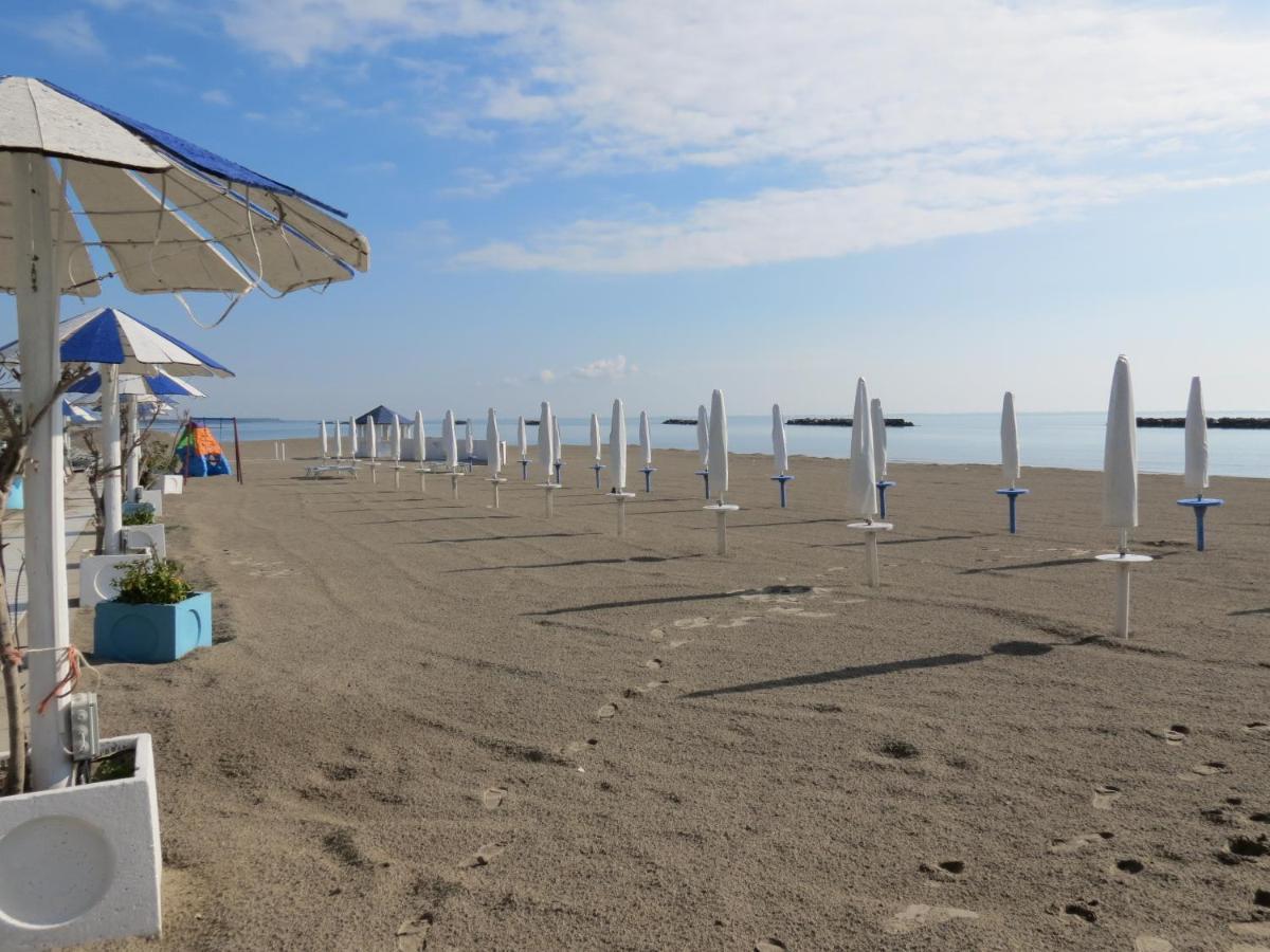 Faro 23 Lido delle Nazioni Exterior foto